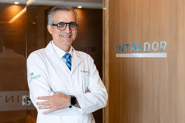 Dr. Oyama Arruda Jr. - Médico da Clínica Intrador
